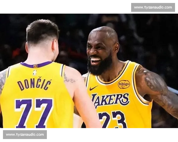 同城德比点燃城市激情宿敌相逢掀起赛场巅峰对决之夜全民关注焦点